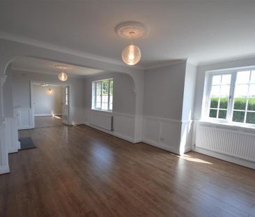 4 bedroom detached house to rent - Photo 4