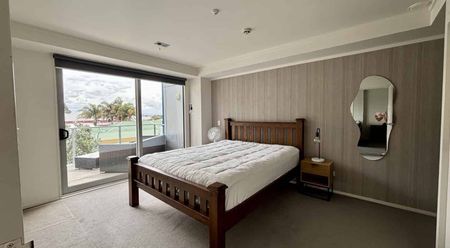 Furnished Luxury Living in the Heart of Whakatane! - Photo 2
