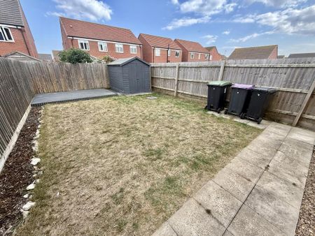 3 bedroom semi-detached house to rent - Photo 4