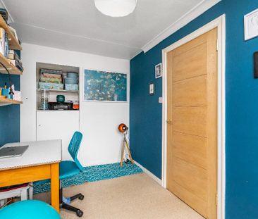 3 bedroom terraced house to rent - Photo 6