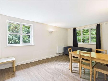 Garlands Road, Redhill, Surrey, RH1 - Photo 2