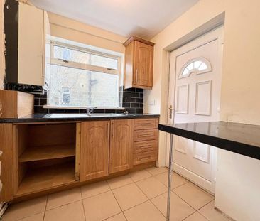 2 bedroom terraced house to rent - Photo 4