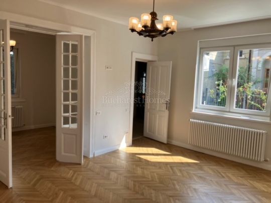 Very Nice Three-Bedroom House with Garden - IBSB - Photo 1