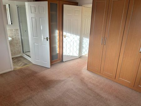 3 bedroom detached house to rent - Photo 3