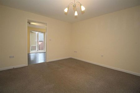 3 bedroom semi-detached house to rent - Photo 2