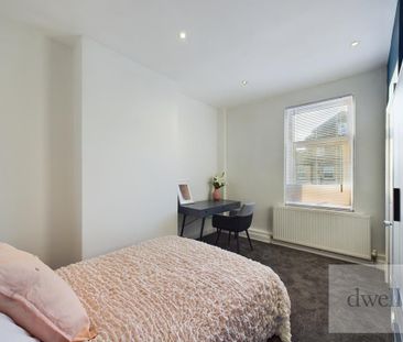 1 bedroom in a house share to rent - Photo 1