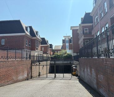 17 Ashley Courtyard, Belfast BT9 7JS - Photo 3