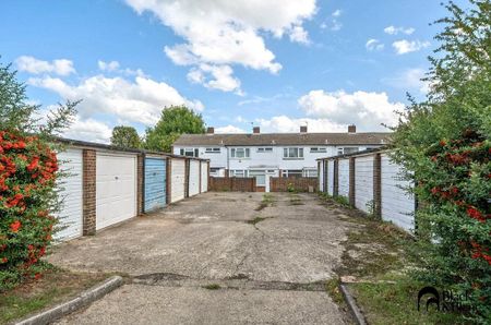 3 bedroom end of terrace house to rent - Photo 4