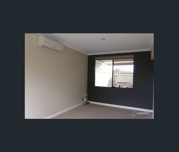 FANTASTIC LOCATION FAMILY HOME - Photo 5