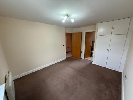 2 bedroom flat to rent - Photo 3