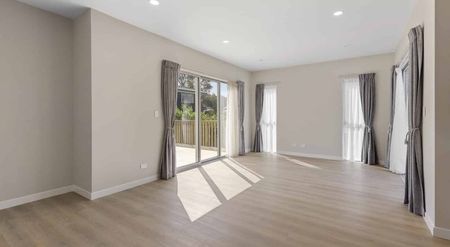 Modern family home in Greenlane - Photo 3