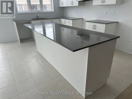 67 MANUEL STREET - Photo 5