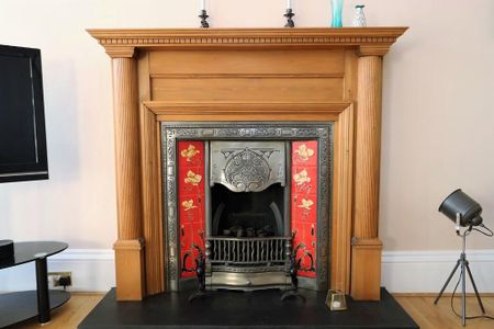 3 bedroom flat to rent - Photo 4