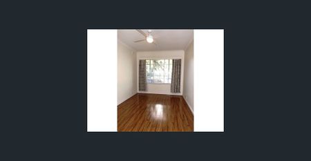 " BEAUTIFUL FAMILY HOME IN SOUGHT AFTER LOCATION" - Photo 4