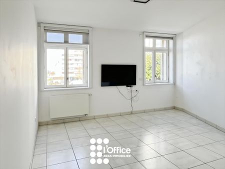 Location Appartement 2 pièces 46m² LES SABLES D OLONNE 85100 - Photo 5