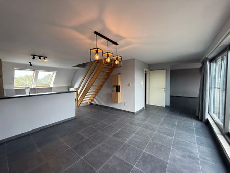 WICHELEN - Ruim duplexappartement vlakbij het station. - Foto 4