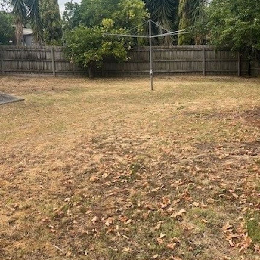 QUIET COURT LOCATION - Photo 1