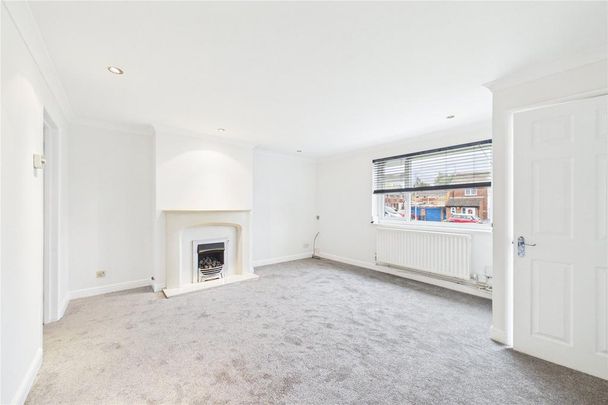 3 bedroom terraced house to rent - Photo 1