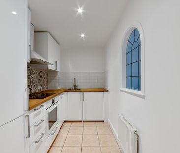 1 Bed Flat, Susan Constant Court, E14 - Photo 6