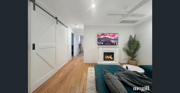 A touch of luxury in the heart of Beerwah - Photo 1