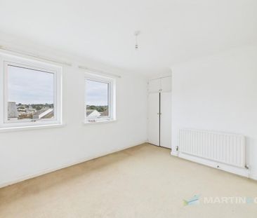 3 bedroom end of terrace house to rent - Photo 2