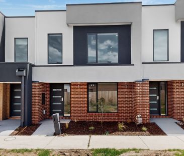 3 Fen Walk, Point Cook VIC 3030 - House For Rent | Domain - Photo 3