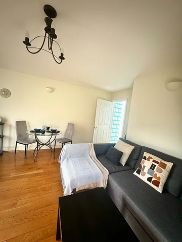 1 bedroom serviced apartment to rent - Photo 2