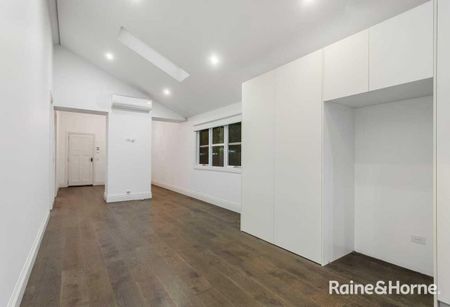 Don't Miss This One! - Photo 2