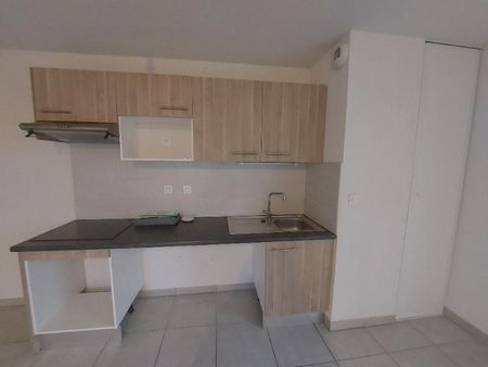 APPARTEMENT T3 65M - Photo 5