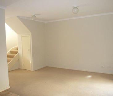 30 Lincoln Mews, Kensington VIC 3031 - Photo 4