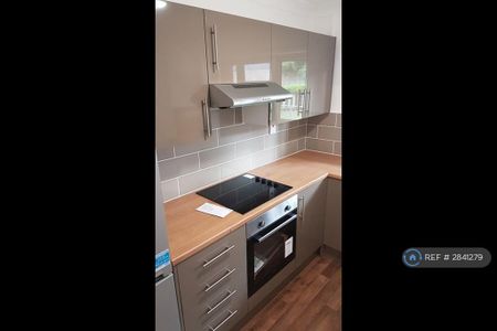 1 bedroom flat to rent - Photo 5