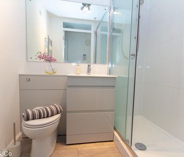 1 bedroom retirement property to rent - Photo 6