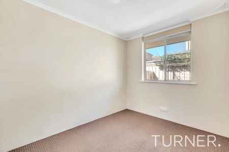 “Stylishly Renovated, Fantastic Convenient Location, Private Yard, dishwasher and more..” - Photo 3