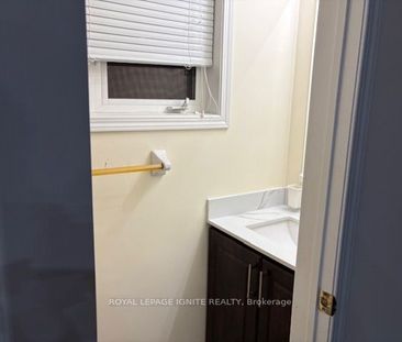 For Lease - 11 Curran Hall Crescent, Toronto, Ontario - Photo 6