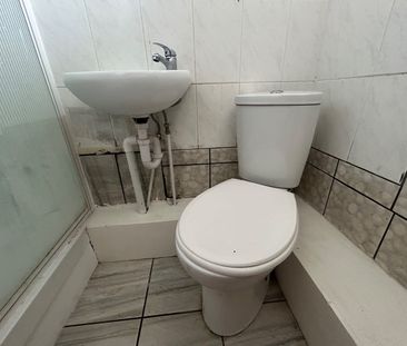 Studio Flat, Gervasa Close, HA9 - Photo 4