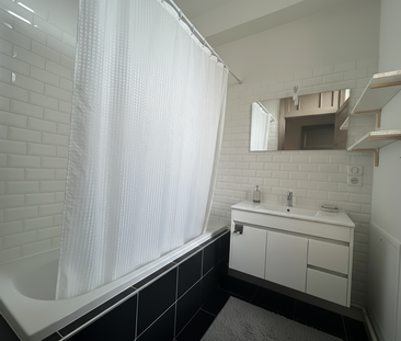 Location Appartement 3 pièces 72m² ROANNE 42300 - Photo 4