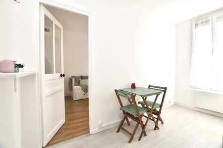 Appartement Une Pièce Avec Beaucoup De Charme Et De Lumière ! :), - Photo 2