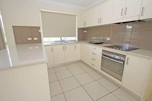 1/11 Mooney Close, Goodna QLD 4300 - House For Rent | Domain - Photo 1