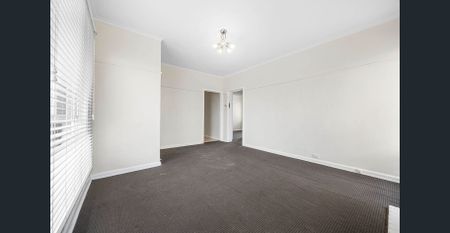 Positioned in a convenient Sebastopol location - Photo 4