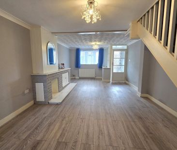 Leesland Road, GOSPORT - Photo 2