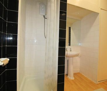 1 Bedroom Apartment To Let - Photo 5