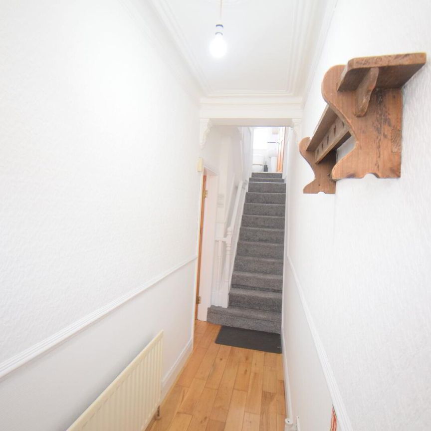 137 Rosebery Road, BT68JB, Belfast - Photo 1