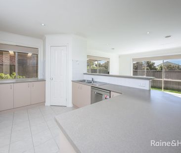 Family Home - Photo 5