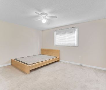 For Lease - 42 Baxter Crescent, Thorold, Ontario - Photo 2