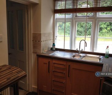 1 bedroom semi-detached house to rent - Photo 5