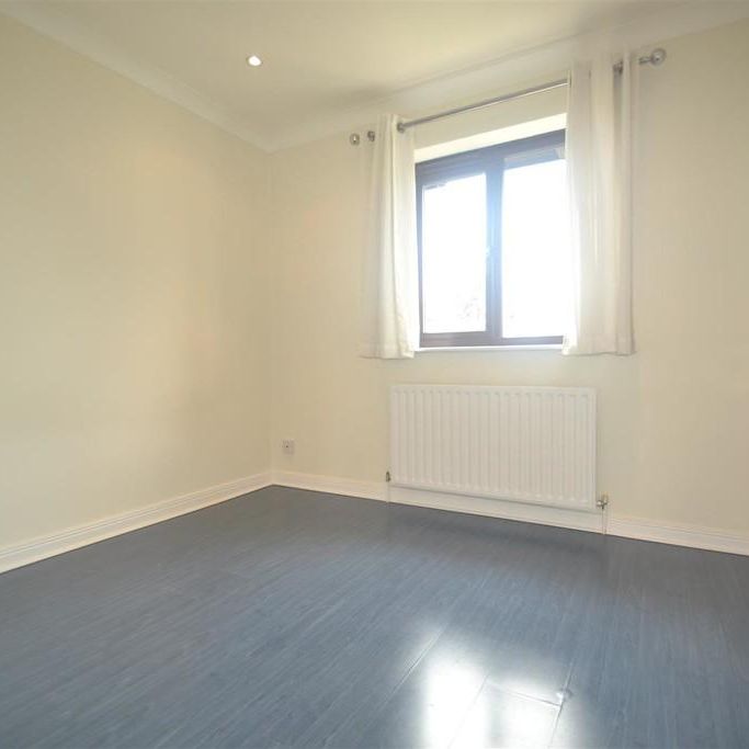 4 bedroom semi-detached house to rent - Photo 1
