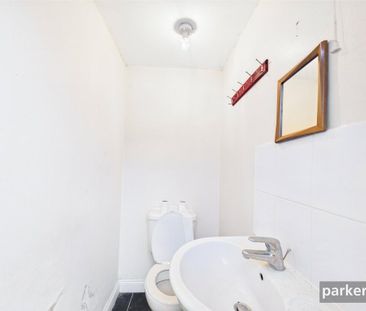 3 bedroom semi-detached house to rent - Photo 6