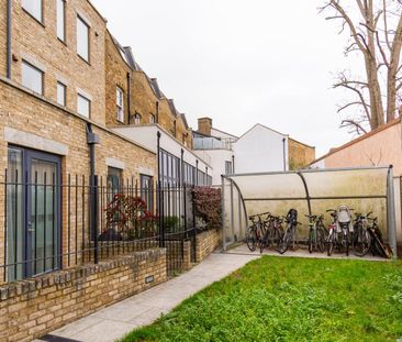 1 Bed Penthouse, Goldsmith Road, SE15 - Photo 6