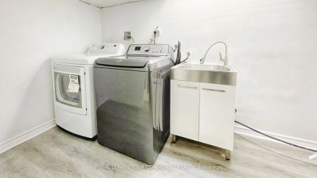 32 Castor Crescent #Lower , - Photo 4