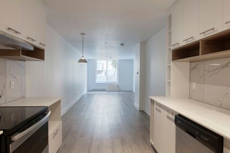 9675 Av. Papineau - Photo 2
